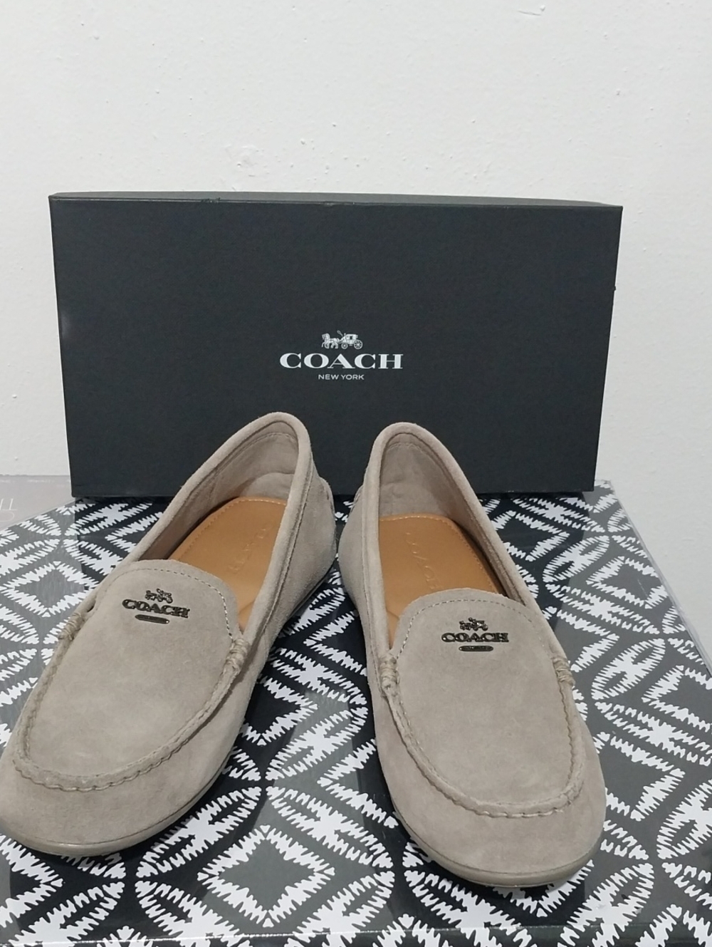 MARY LOCK UP SUED FOG Slip-On Loafers